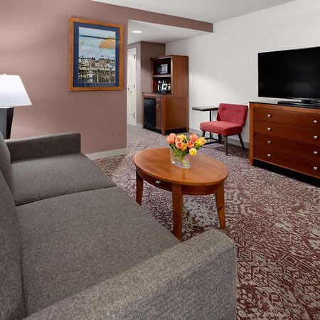 Hilton Garden Inn Μίλφορντ Εξωτερικό φωτογραφία
